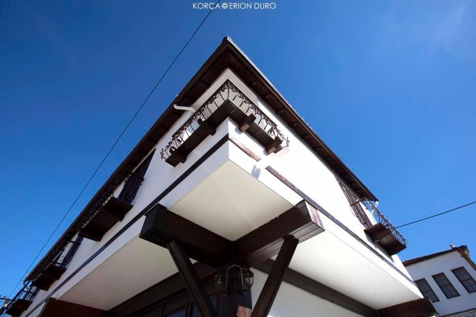 Hotel Bujtina E Bardhe Korce Exterior foto